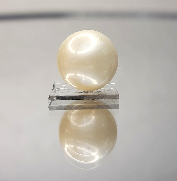 11.82 Carat Natural South Sea Pearl With Lab Certificate-700